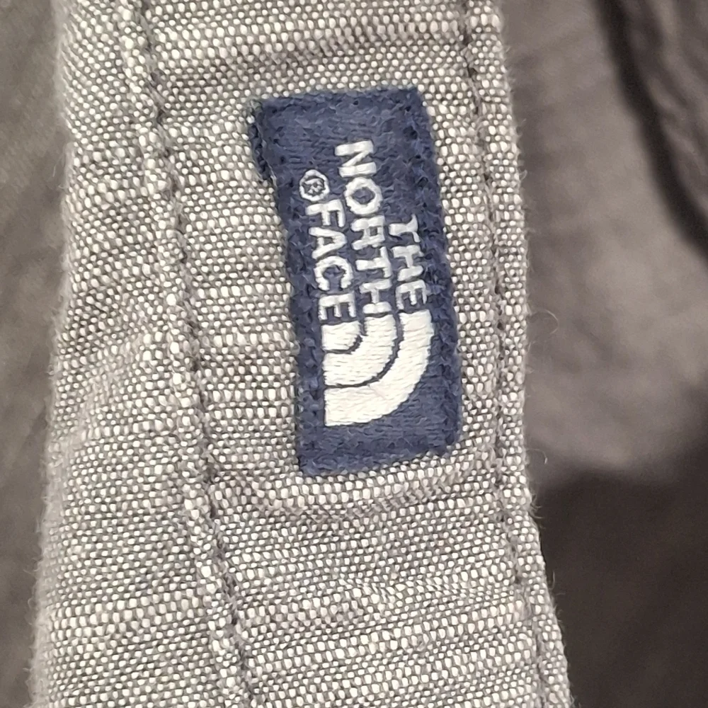 The North Face Chambray Button Front Shirt Size XXL
